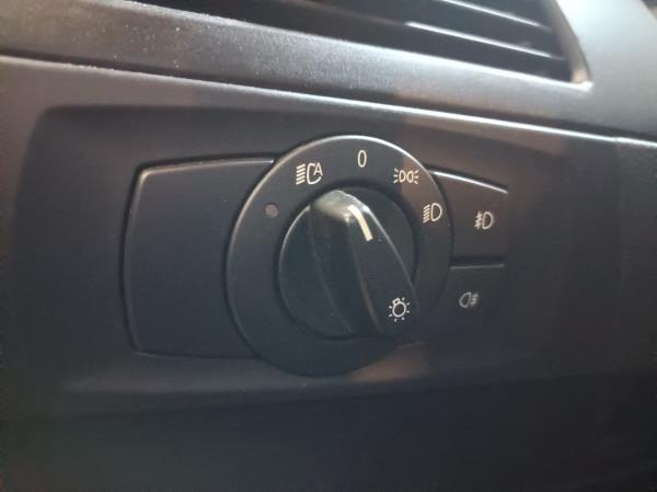 3  BMW 3 (E90) Imagem-105