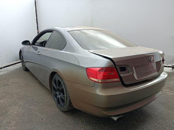 3 Coupé  BMW 3 Coupé (E92) Imagem-4