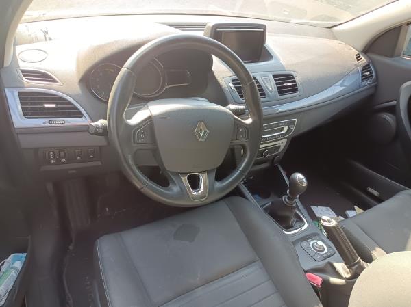 Megane III Coupé  RENAULT Megane III Coupé (DZ0/1_) Imagem-6