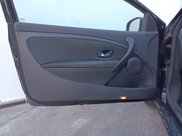 Megane III Coupé  RENAULT Megane III Coupé (DZ0/1_) Imagem-40