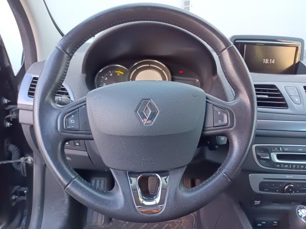 Megane III Coupé  RENAULT Megane III Coupé (DZ0/1_) Imagem-45