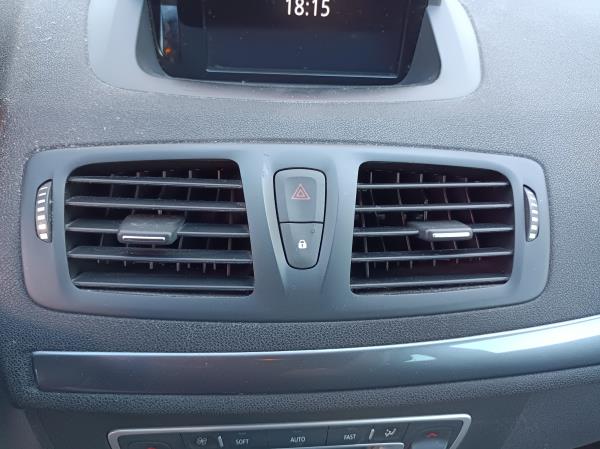 Megane III Coupé  RENAULT Megane III Coupé (DZ0/1_) Imagem-51