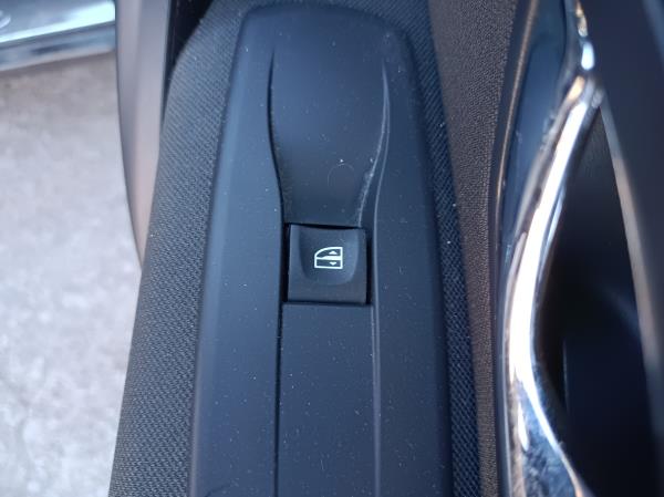 Megane III Coupé  RENAULT Megane III Coupé (DZ0/1_) Imagem-80