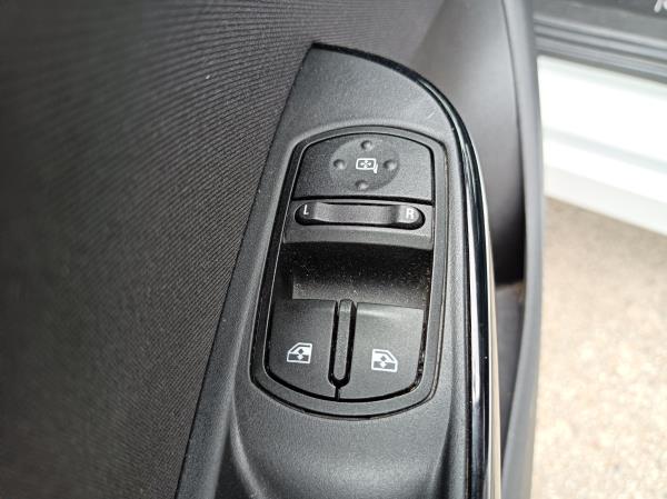 Corsa E OPEL Corsa E Imagem-42