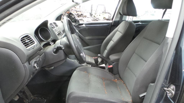 Golf VI  VOLKSWAGEN Golf VI (5K1) Imagem-2