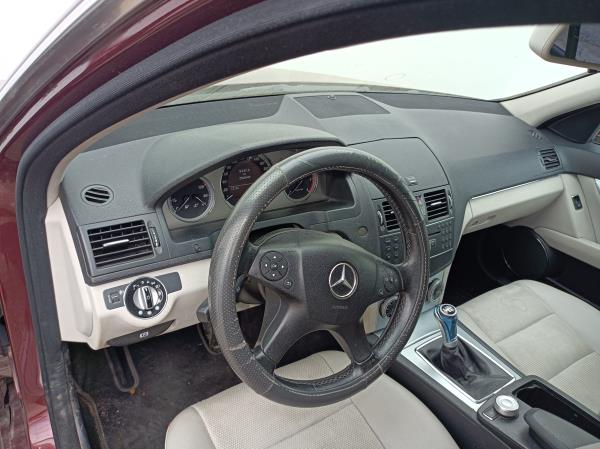 Classe C  MERCEDES-BENZ Classe C (W204) Imagem-6