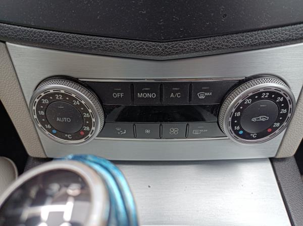 Classe C  MERCEDES-BENZ Classe C (W204) Imagem-92