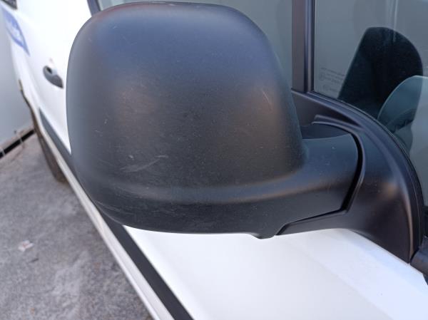 Partner II PEUGEOT Partner II Imagem-15