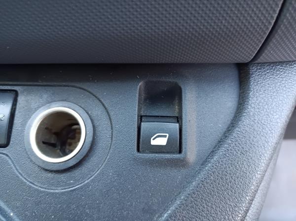 Partner II PEUGEOT Partner II Imagem-63