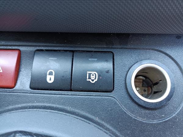 Partner II PEUGEOT Partner II Imagem-64