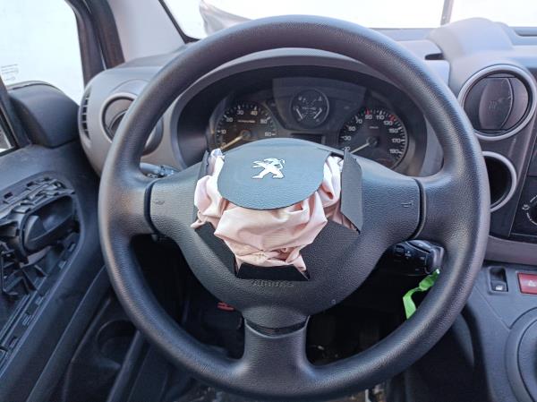 Partner II PEUGEOT Partner II Imagem-82