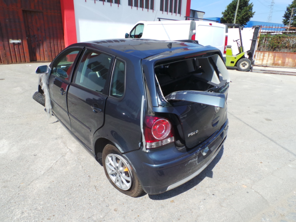 Polo  VOLKSWAGEN Polo (9N) Imagem-2