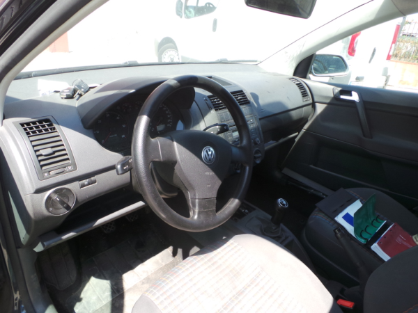 Polo  VOLKSWAGEN Polo (9N) Imagem-6