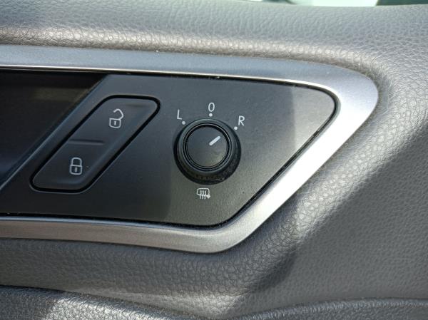 Golf VII  VOLKSWAGEN Golf VII (5G1, BQ1, BE1, BE2) Imagem-54