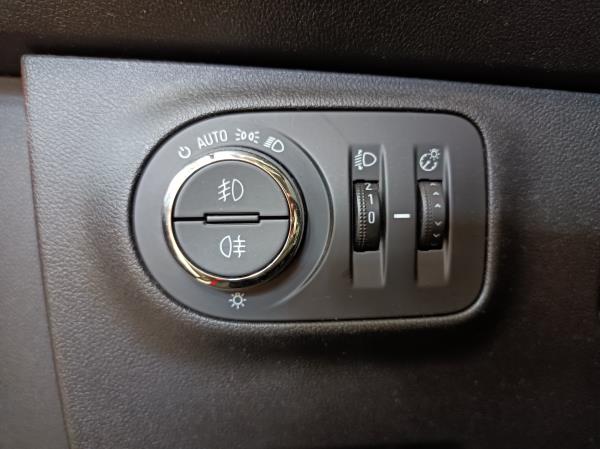 Corsa E OPEL Corsa E Imagem-104