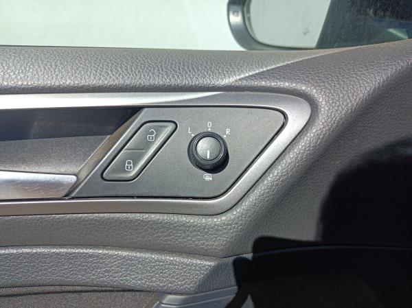 Golf VII  VOLKSWAGEN Golf VII (5G1, BQ1, BE1, BE2) Imagem-43