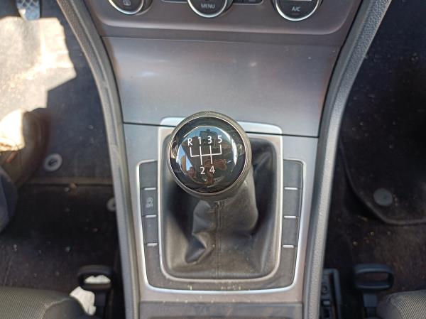 Golf VII  VOLKSWAGEN Golf VII (5G1, BQ1, BE1, BE2) Imagem-56