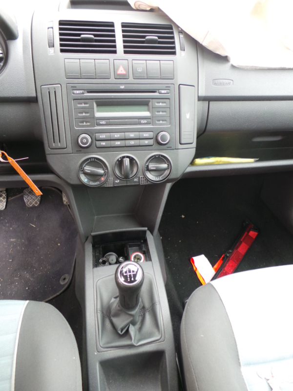 Polo  VOLKSWAGEN Polo (9N) Imagem-5