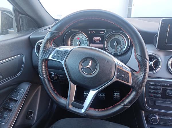 CLA Coupé  MERCEDES-BENZ CLA Coupé (C117) Imagem-105