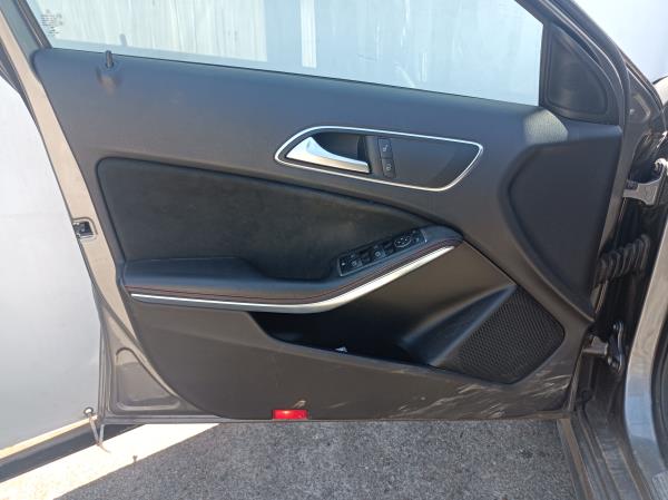 Classe A  MERCEDES-BENZ Classe A (W176) Imagem-53