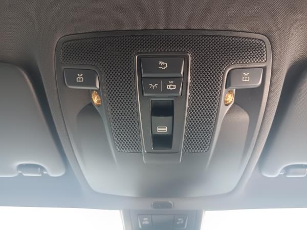 Classe A  MERCEDES-BENZ Classe A (W176) Imagem-102