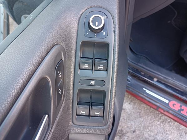 Golf VI  VOLKSWAGEN Golf VI (5K1) Imagem-57