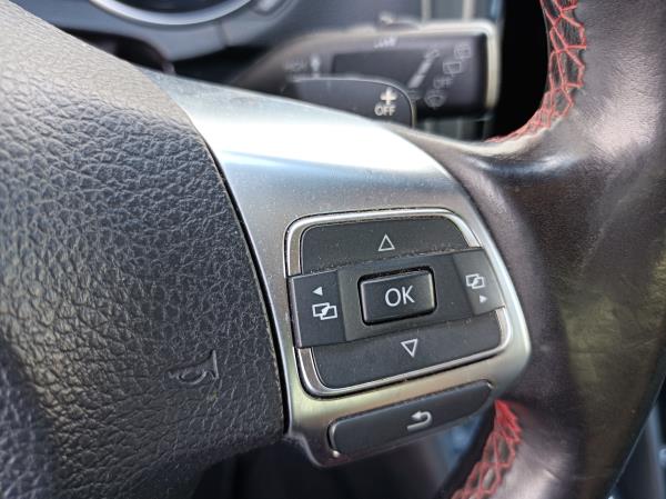 Golf VI  VOLKSWAGEN Golf VI (5K1) Imagem-96