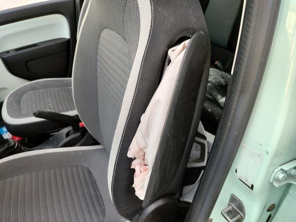 Twingo III  RENAULT Twingo III (BCM_) Imagem-48