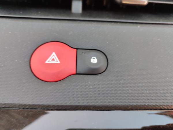 Twingo III  RENAULT Twingo III (BCM_) Imagem-78