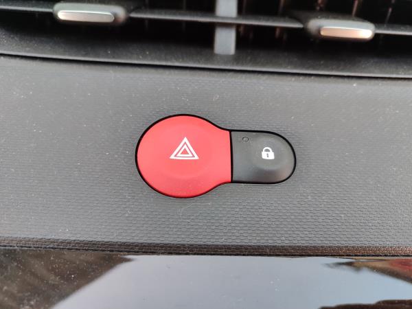 Twingo III  RENAULT Twingo III (BCM_) Imagem-79