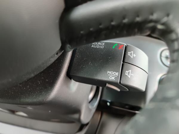 Twingo III  RENAULT Twingo III (BCM_) Imagem-92