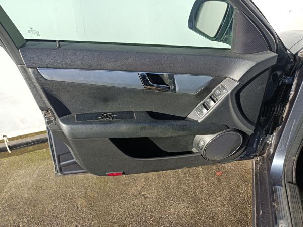 Classe C  MERCEDES-BENZ Classe C (W204) Imagem-48