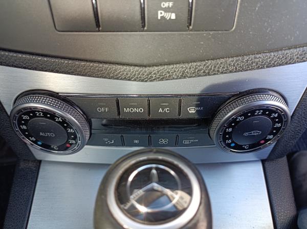 Classe C  MERCEDES-BENZ Classe C (W204) Imagem-90