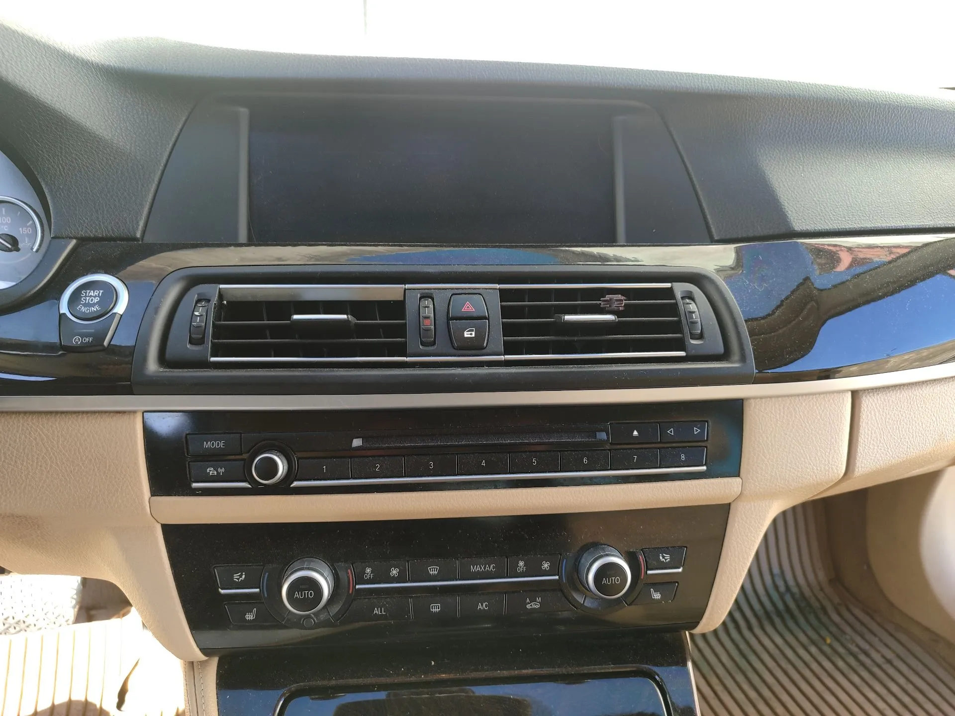 5  BMW 5 (F10) Imagem-14