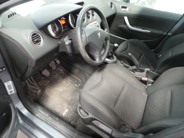 308  PEUGEOT 308 (4A_, 4C_) Imagem-4