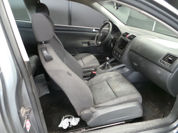 Golf V  VOLKSWAGEN Golf V (1K1) Imagem-4