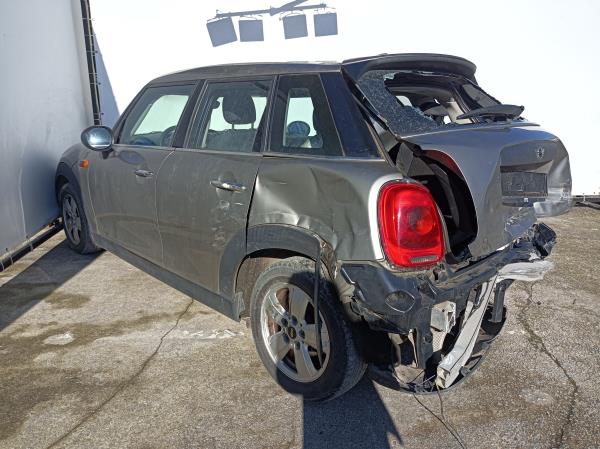 Mini  MINI Mini (F55) Imagem-4