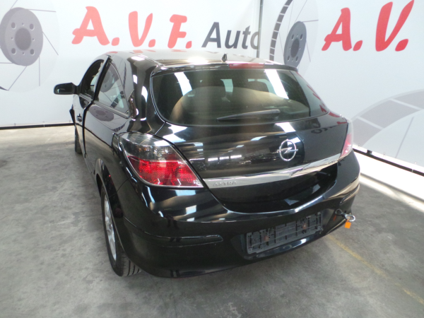 Astra H GTC  OPEL Astra H GTC (L08) Imagem-3