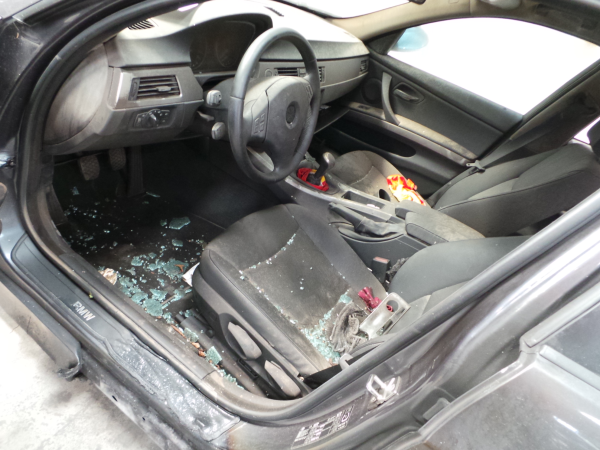 3  BMW 3 (E90) Imagem-4