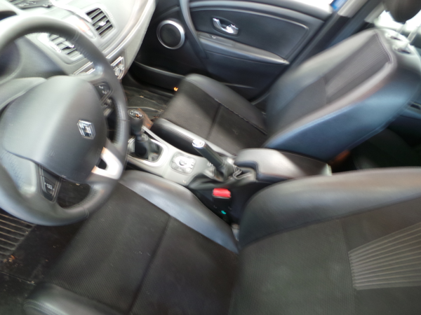 Megane III  RENAULT Megane III (BZ0_) Imagem-4