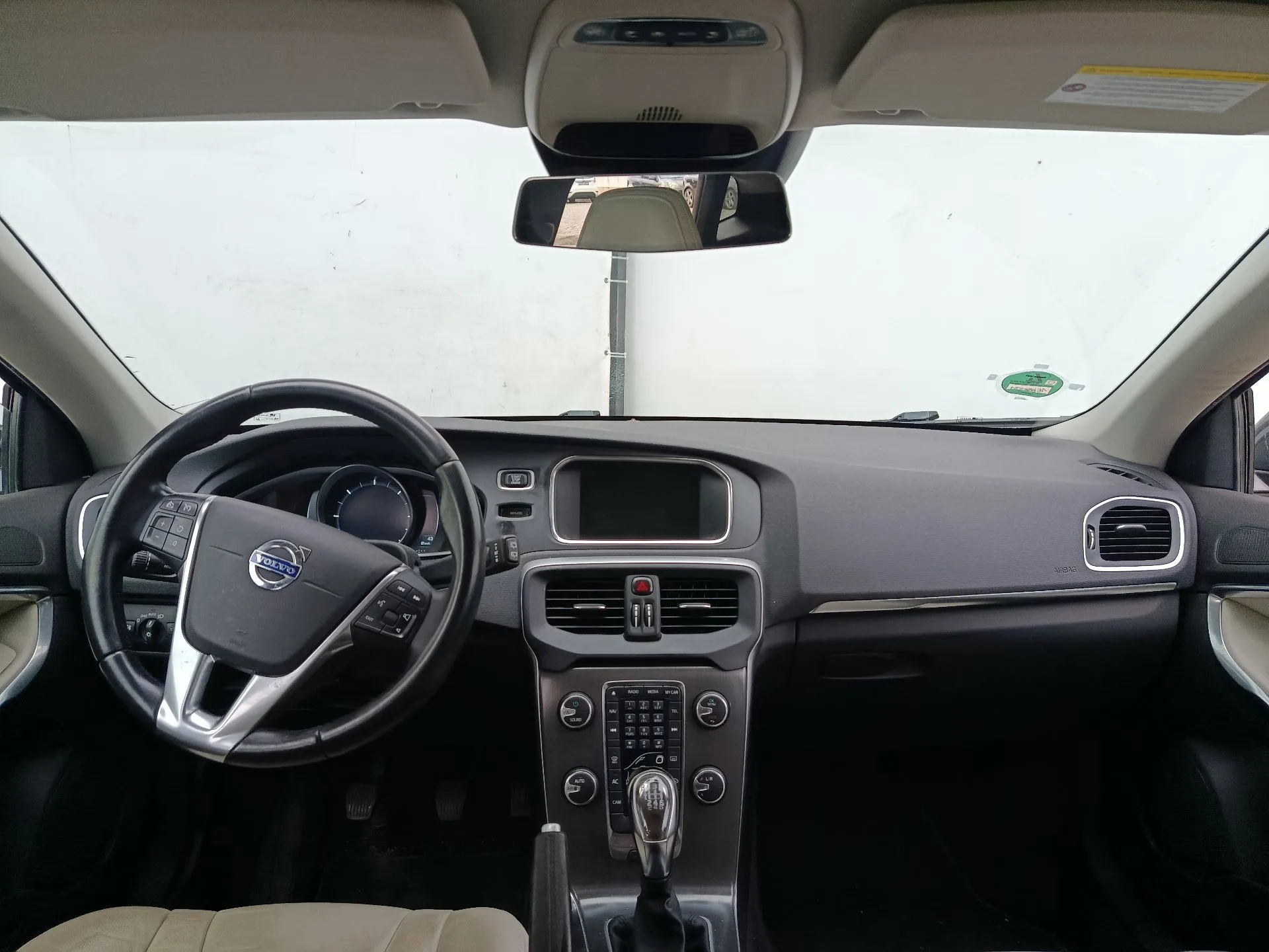 V40 Hatchback VOLVO V40 Hatchback Imagem-6