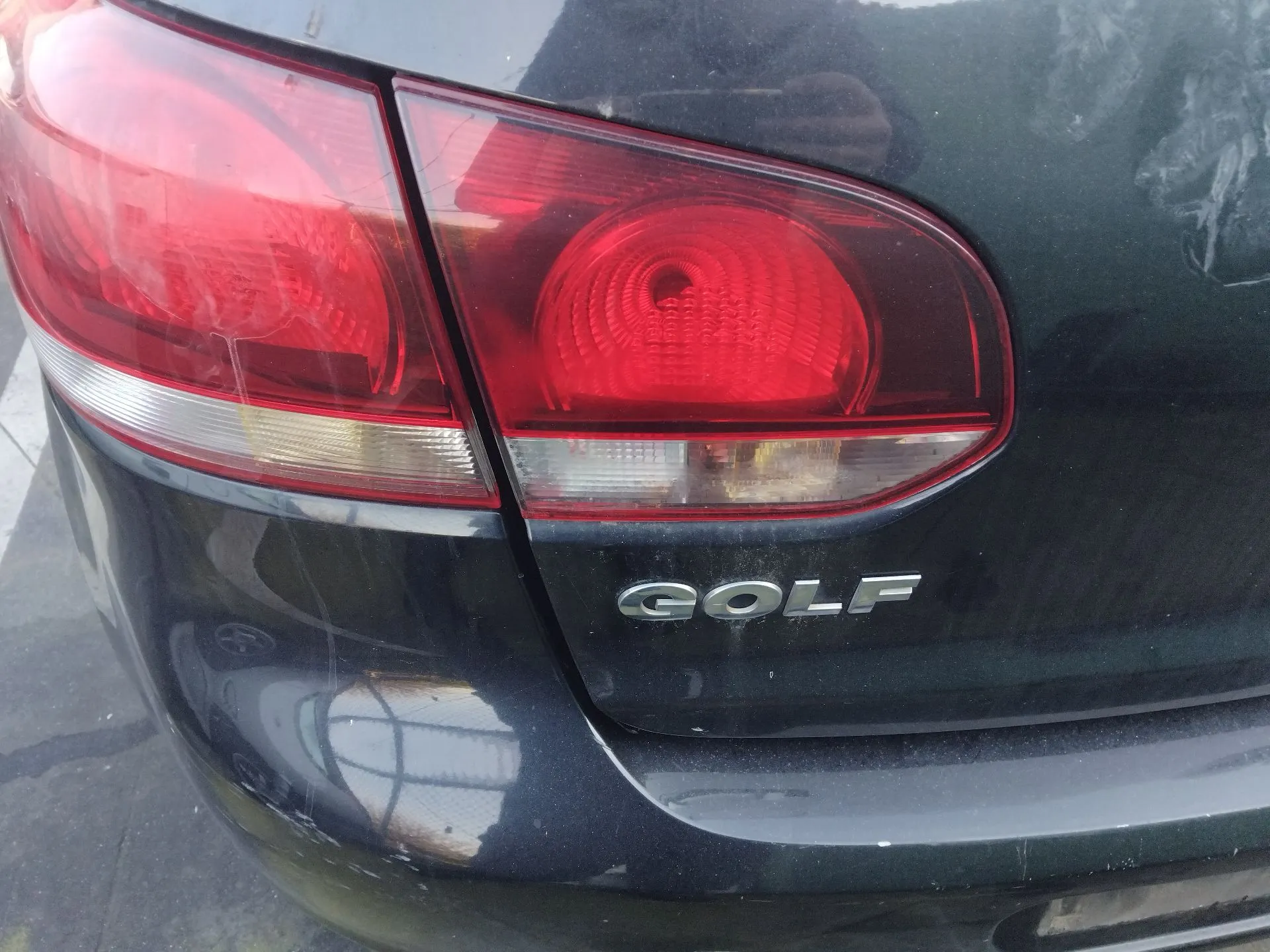 Farolim da mala esquerdo para VOLKSWAGEN Golf VI (5K1) - Procarro