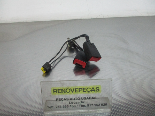 Hebilla de cinturón trasero izquierdo CITROËN C5 II (RC_)