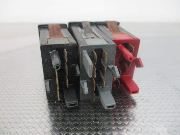 Interruptor / Botao VOLKSWAGEN Passat (3B3) Imagem-3