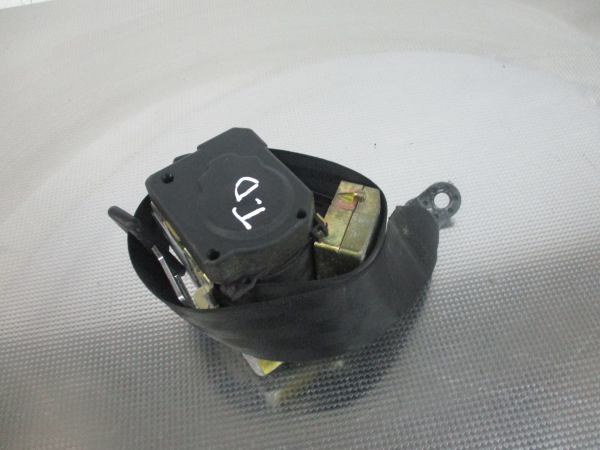 Right rear seatbelt VOLKSWAGEN Passat (3B3) Imagem-1