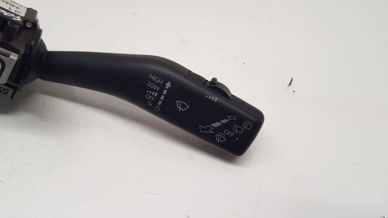 Conjunto / manetes de luzes e limpa vidros VOLKSWAGEN Golf VI (5K1) Imagem-1