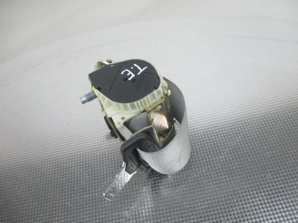 Left rear seatbelt MERCEDES-BENZ Classe C (W203) Imagem-1