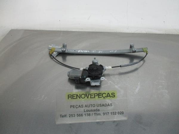 Elevador vidros frente direito NISSAN NP300 Navara Pick Up (D40)