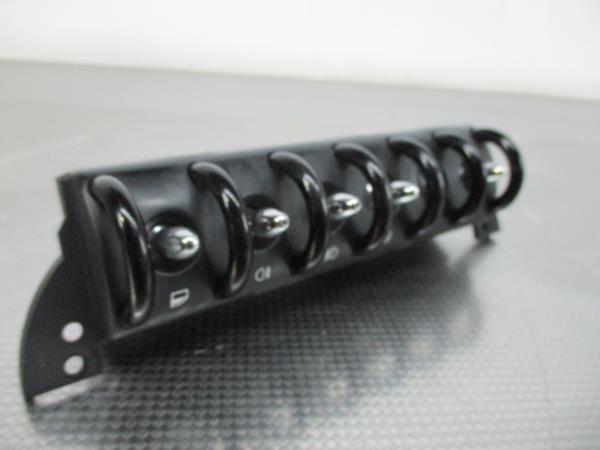 Botão / interruptor trancar portas MINI Mini (R50, R53) Imagem-1 Botão / interruptor trancar portas MINI Mini (R50, R53) Imagem-1