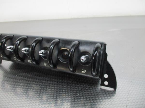 Botão / interruptor trancar portas MINI Mini (R50, R53) Imagem-2 Botão / interruptor trancar portas MINI Mini (R50, R53) Imagem-2